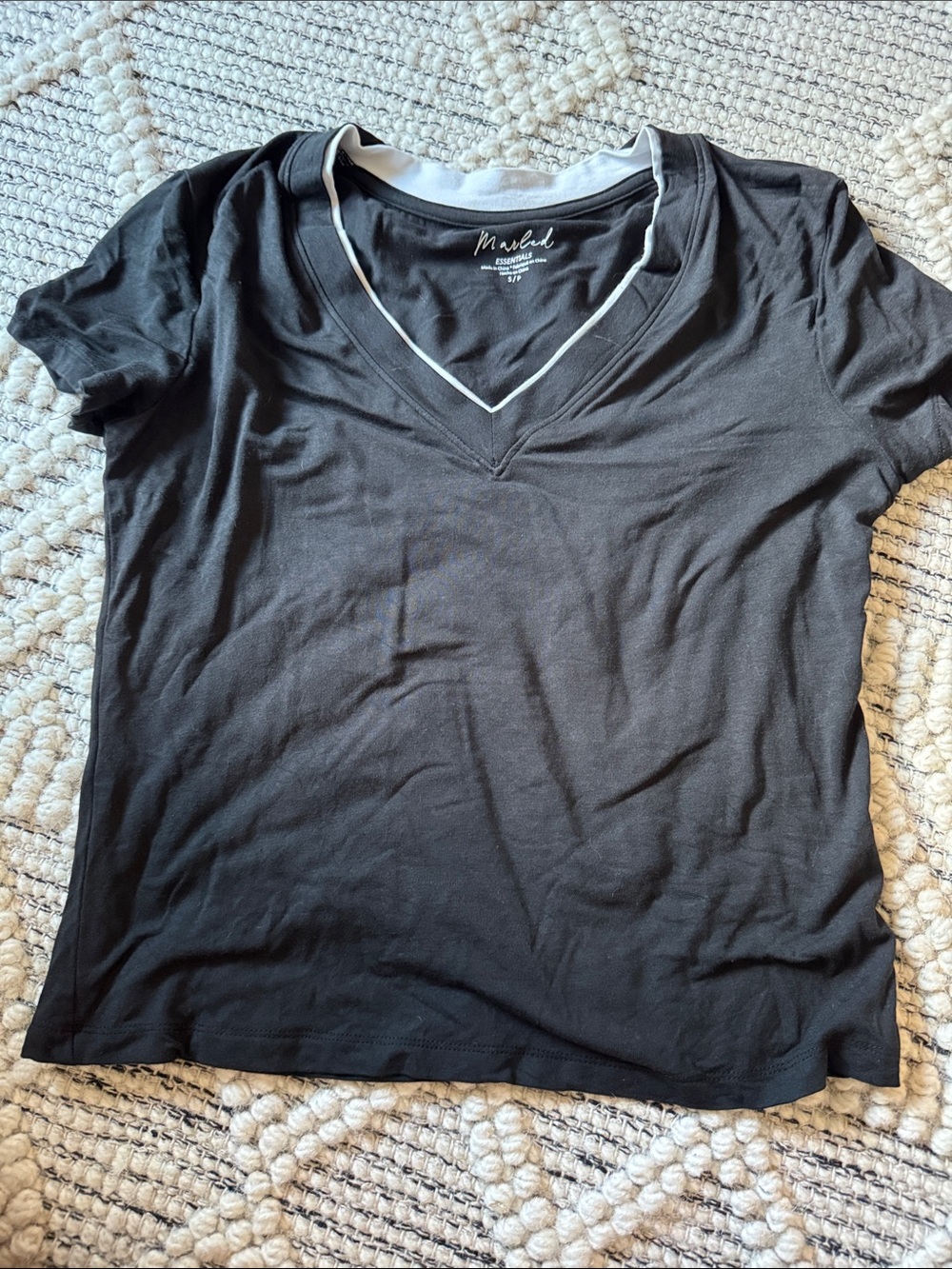 Black V-Neck Short Sleeve Top